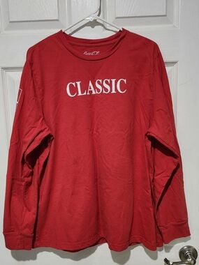 Coca Cola Men's Red Long-Sleeve Tee Size XL